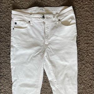 white skinny jeans with ruffles at ankles